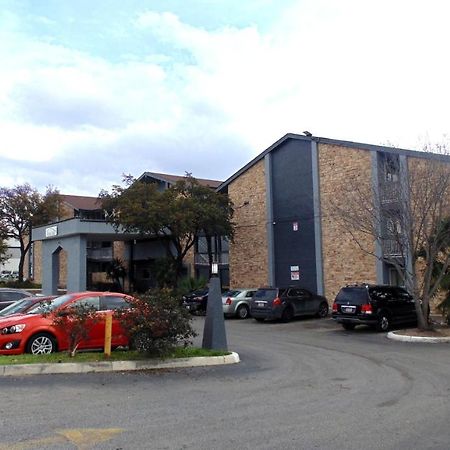Home Suites San Antonio Exterior foto